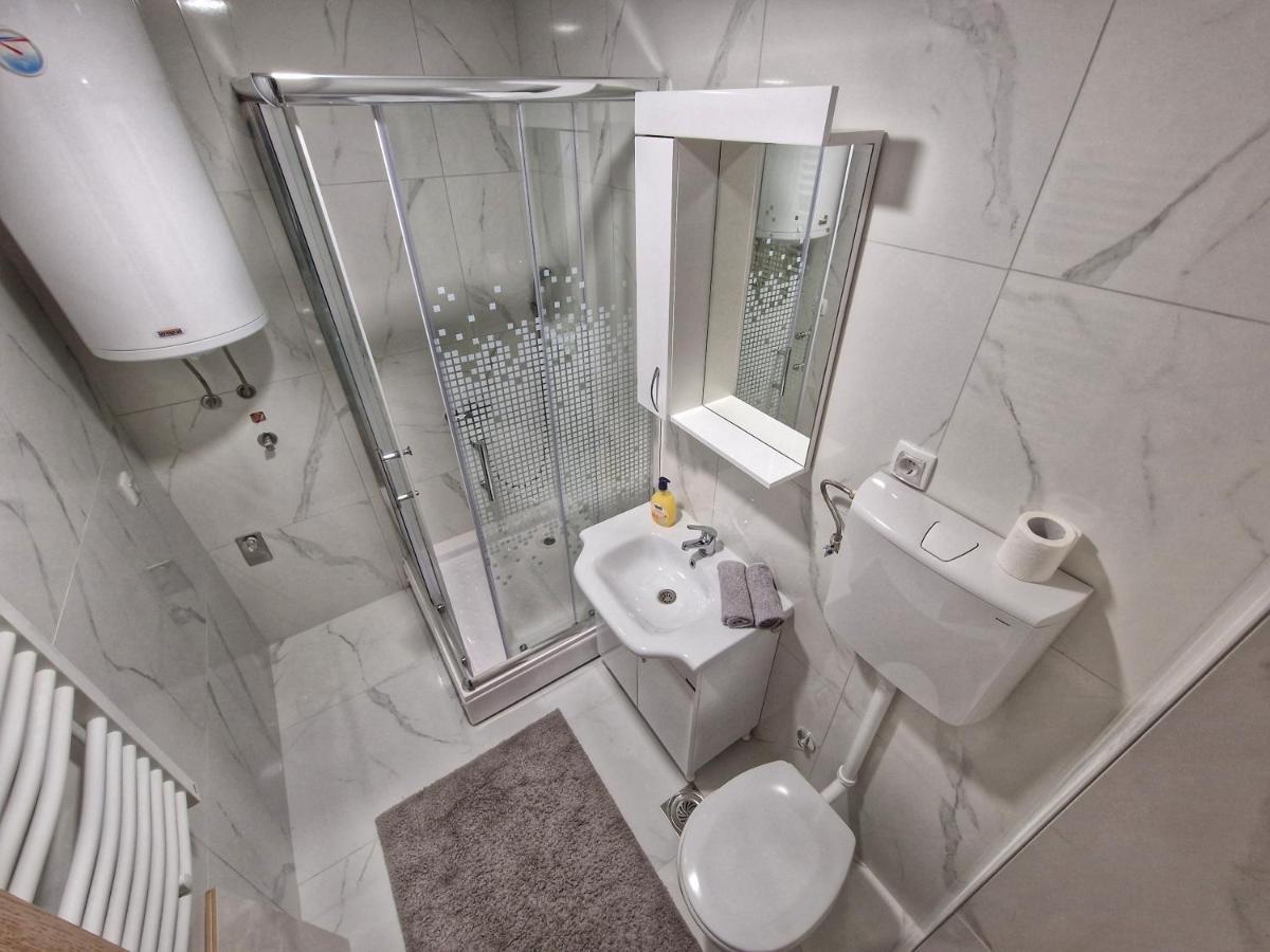 Dionis Apartment